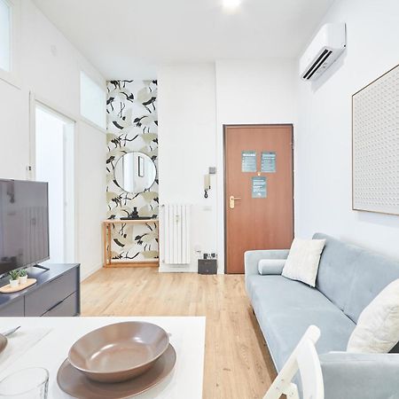 Spacious Flat Close To Fondazione Prada & Metro Milan Luaran gambar